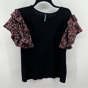 Sterling Kreek Nothing Compares Top large woman’s ruffled sleeves